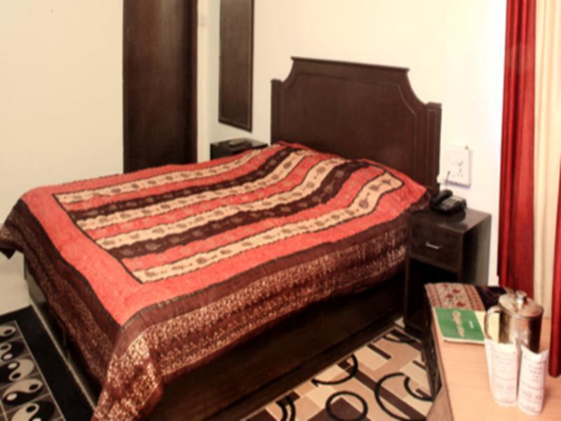 Hotel Surya Kiran Mussoorie Bagian luar foto