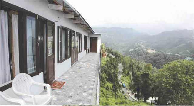Hotel Surya Kiran Mussoorie Bagian luar foto