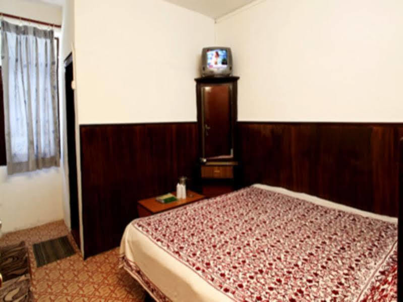 Hotel Surya Kiran Mussoorie Bagian luar foto